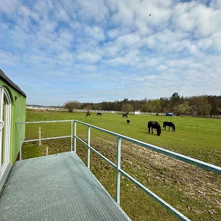 Glamping - Stylova Maringotka V Srdci Ladova Kraje, Pobliz Hlavniho Mesta Prahy Stribrna Skalice 외부 사진
